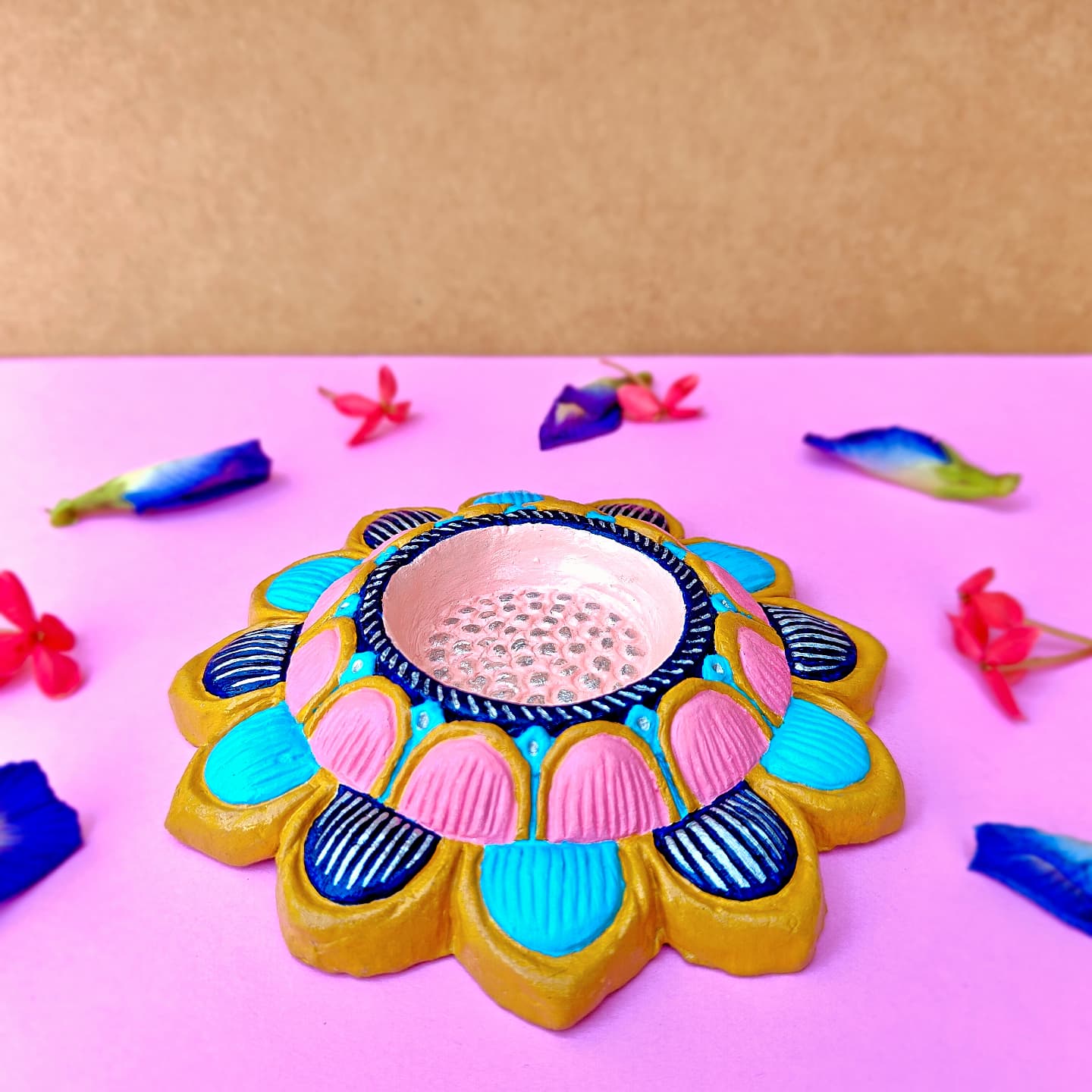 Floral Glow Tealight Holder