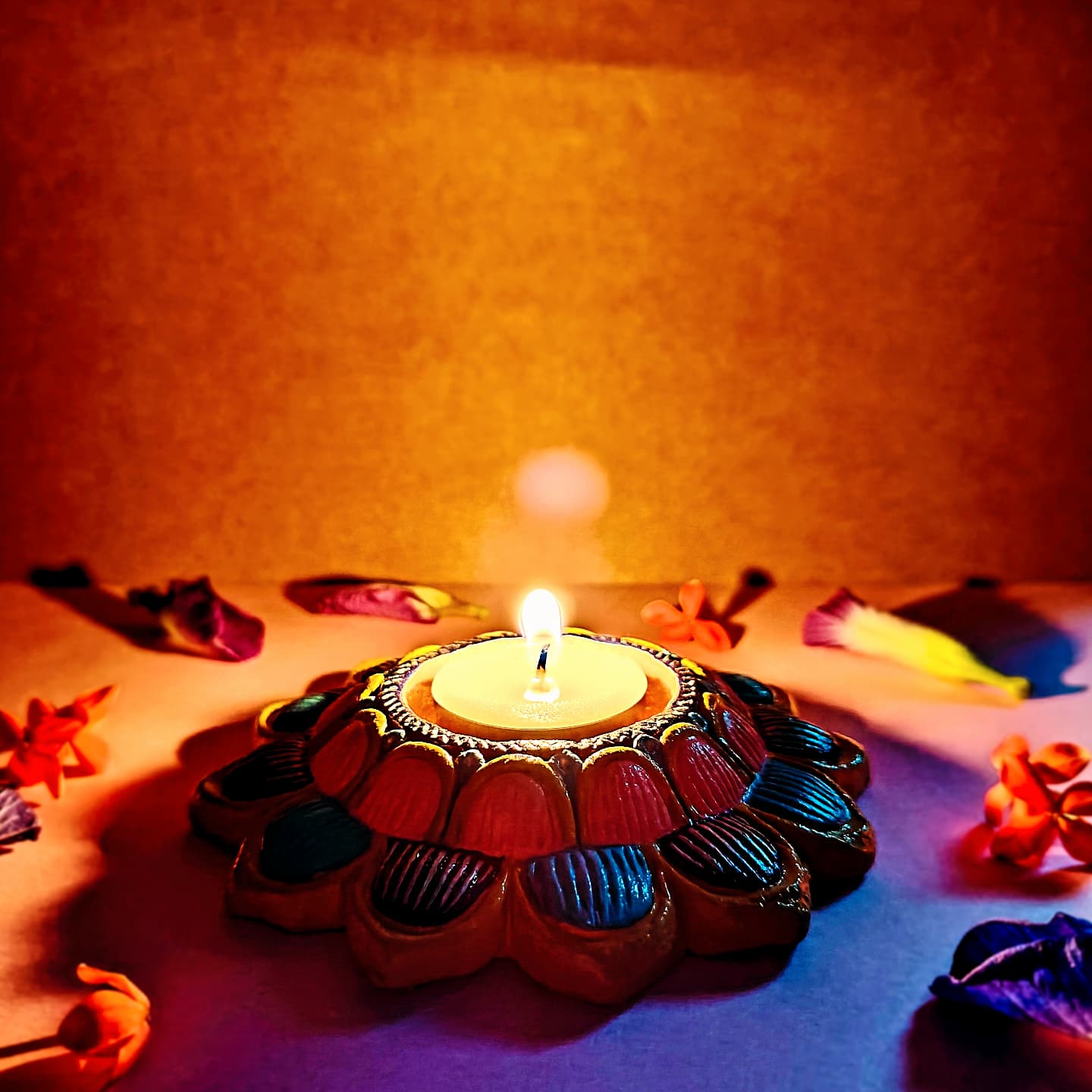 Floral Glow Tealight Holder