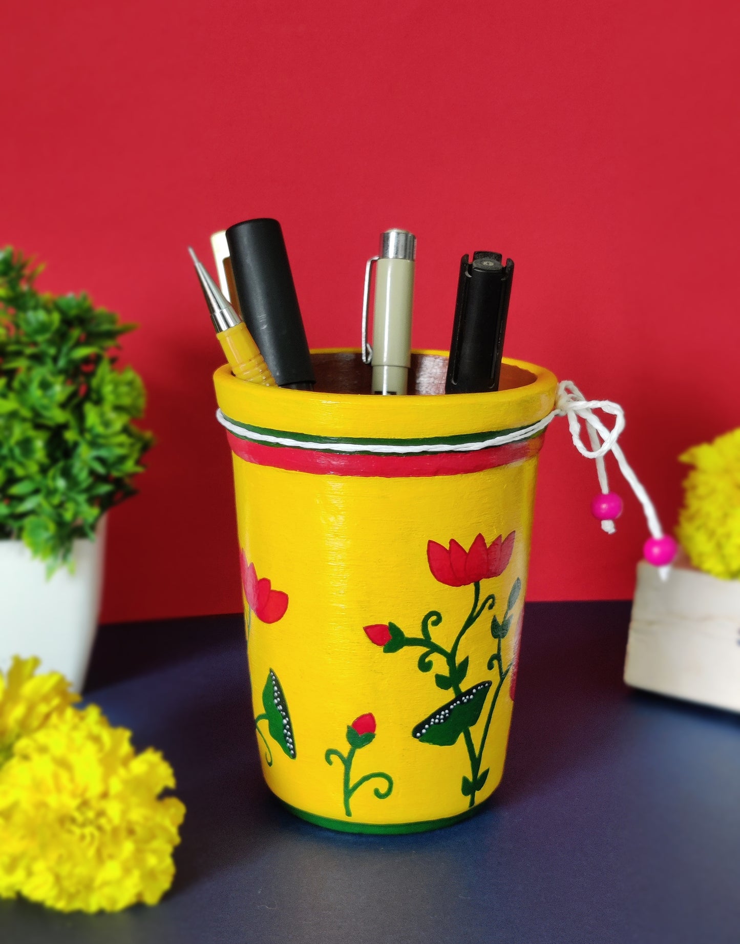 Pichwai Essence Pen Holder